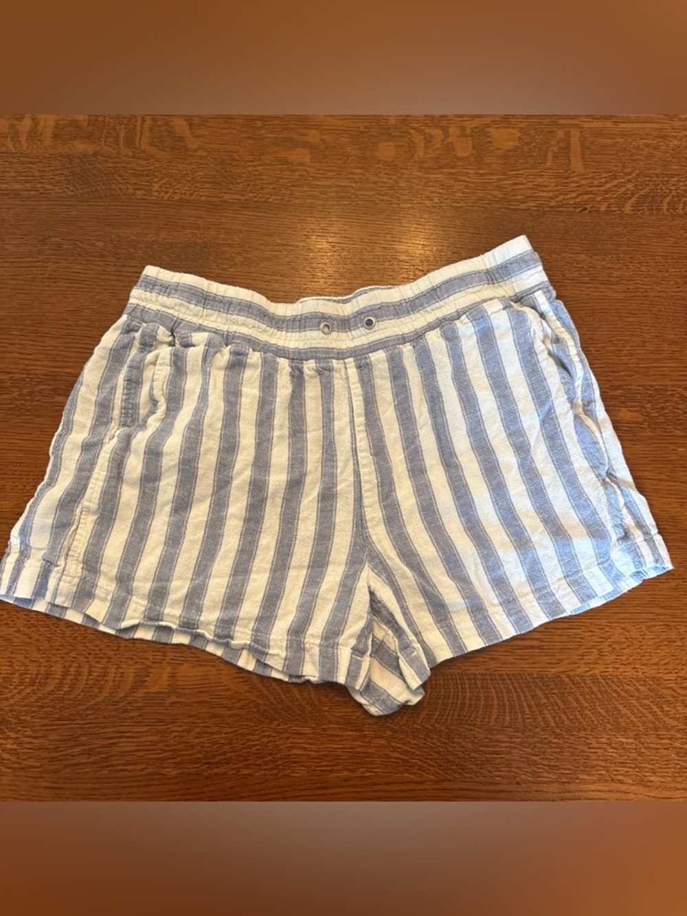 GAP Blue and White Striped Women's Linen Shorts Coastal Classic Beach Beachwear
